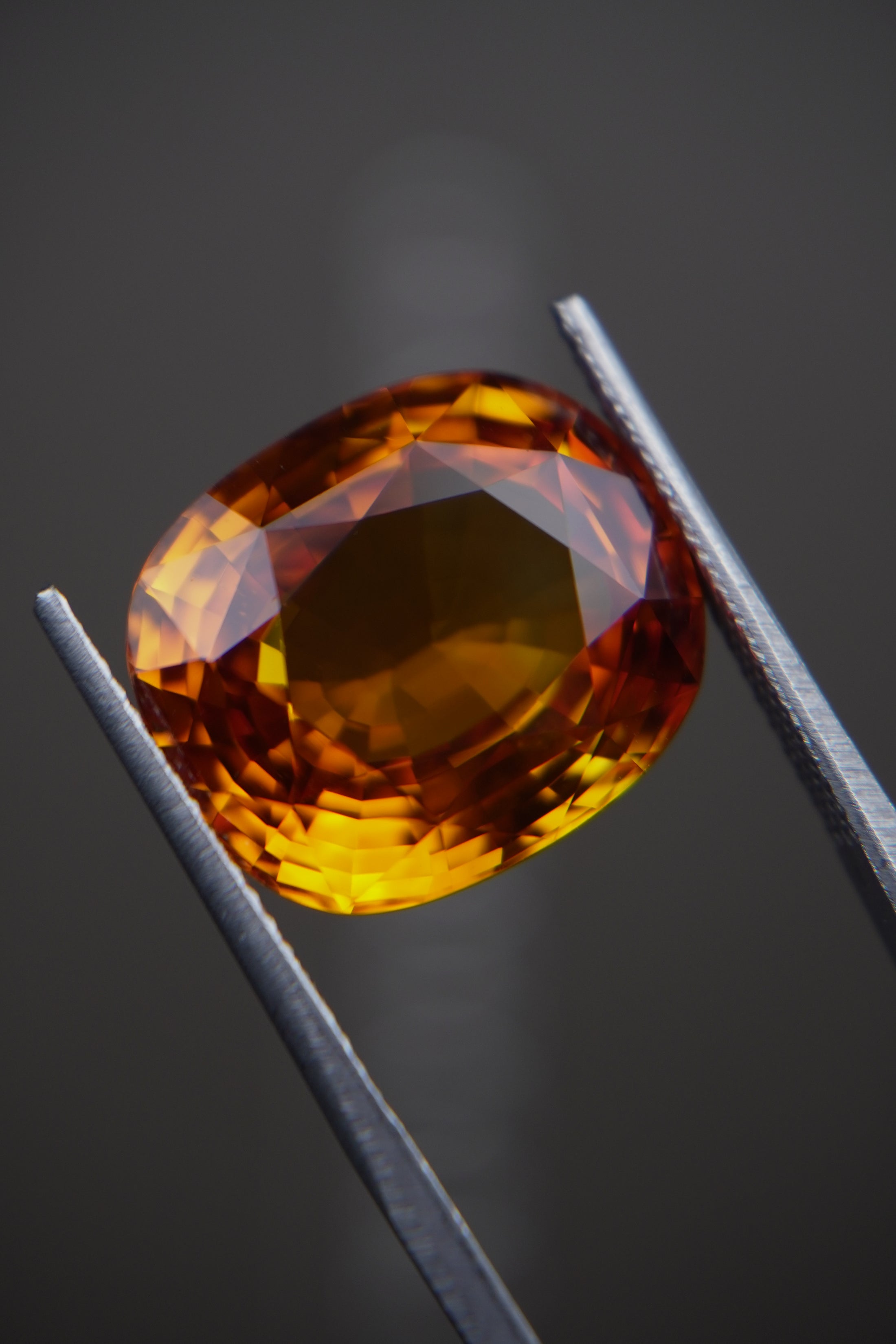 Zaffiro Arancione 17,30 ct