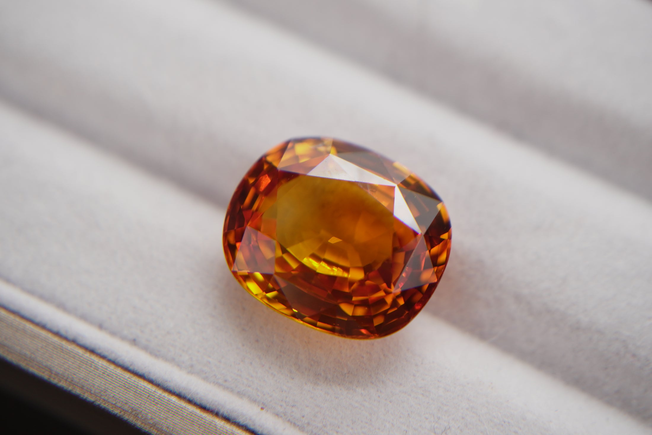 Zaffiro Arancione 17,30 ct