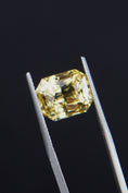 Load image into Gallery viewer, Zaffiro Giallo 8.59 ct
