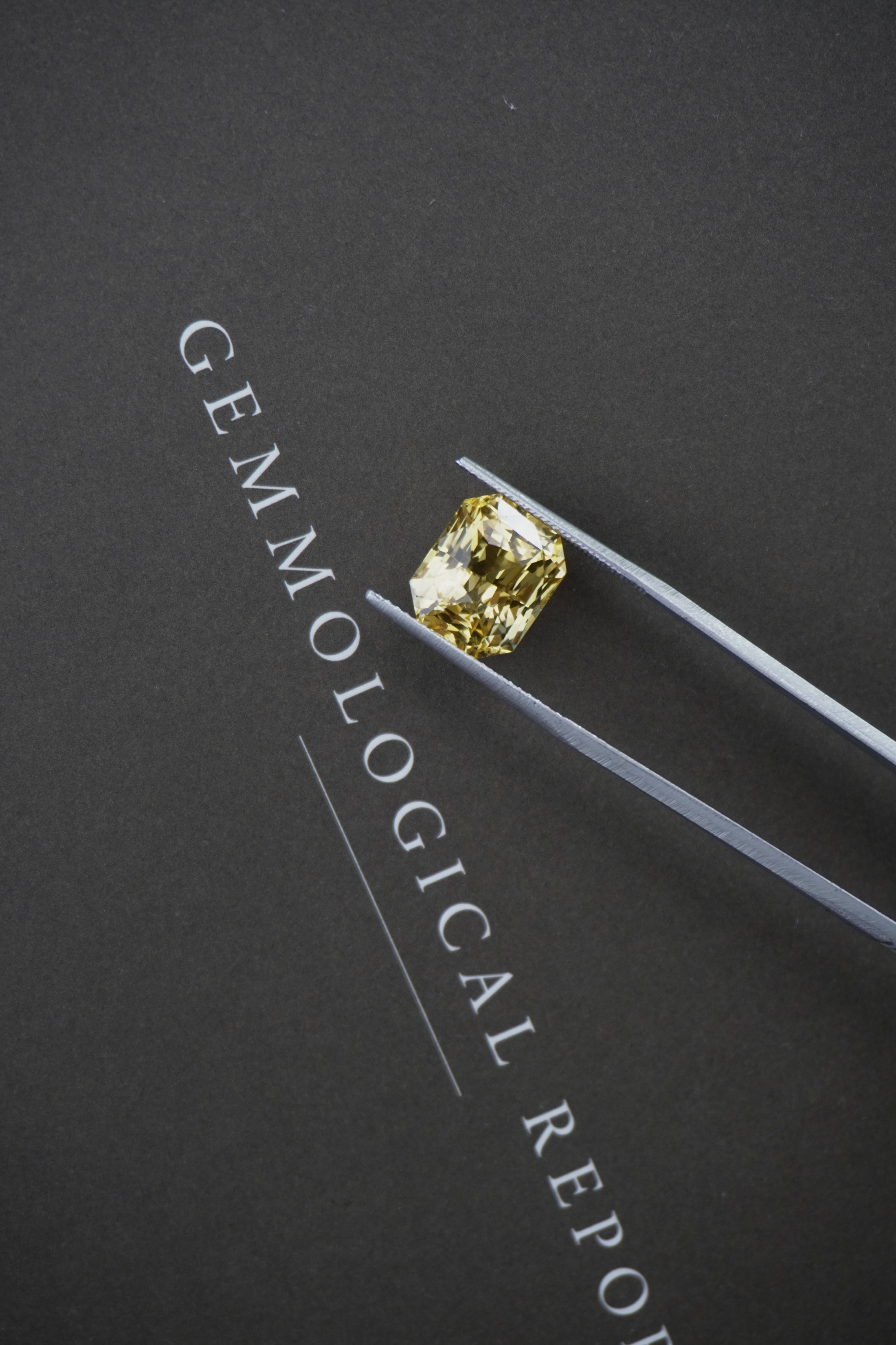 Zaffiro Giallo 8.59 ct