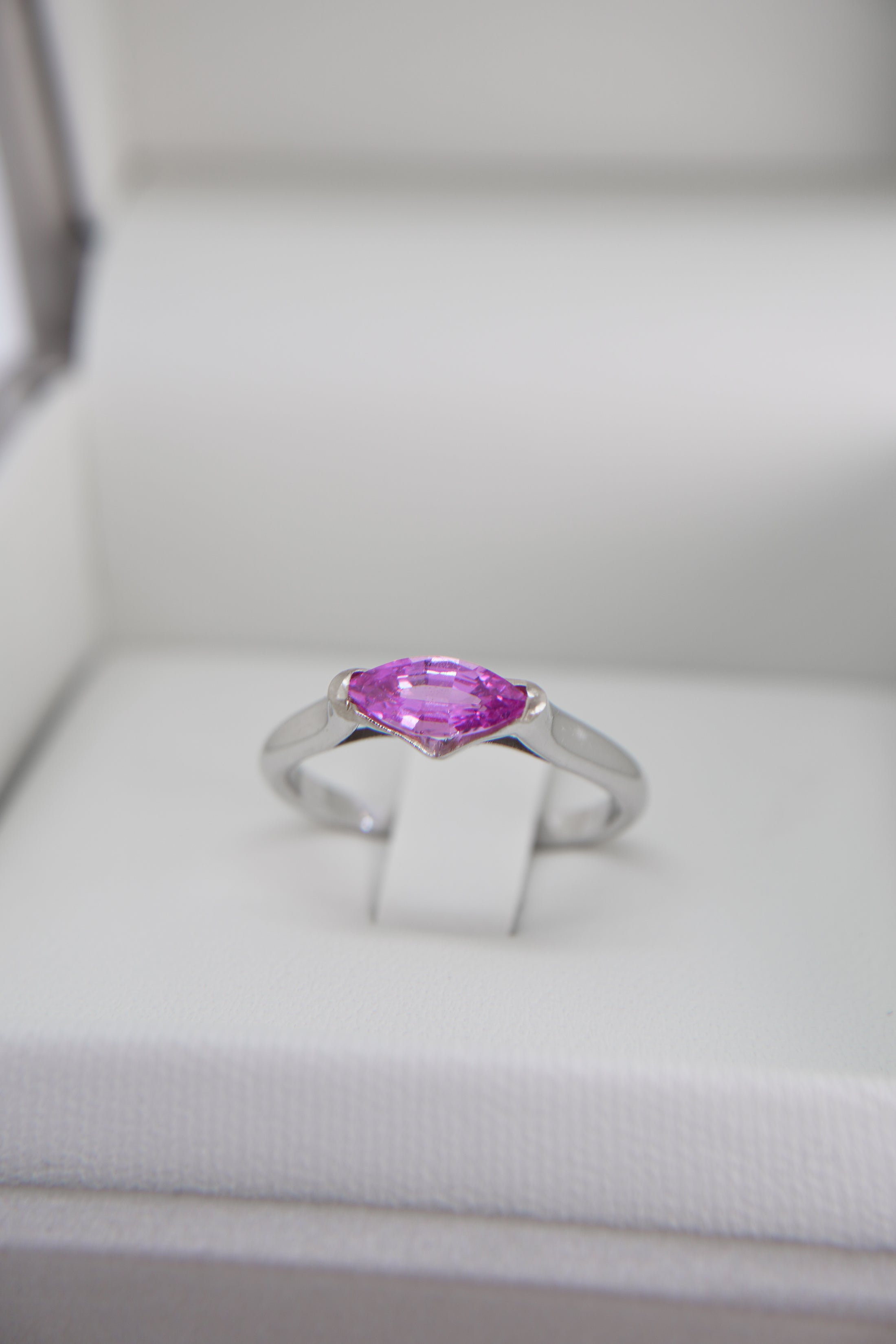 Anello con Zaffiro Rosa 0,78 ct