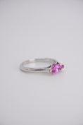 Load image into Gallery viewer, Anello con Zaffiro Rosa 0,78 ct
