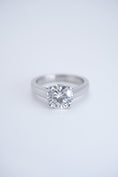 Load image into Gallery viewer, 2.03CT Diamond Solitaire Ring
