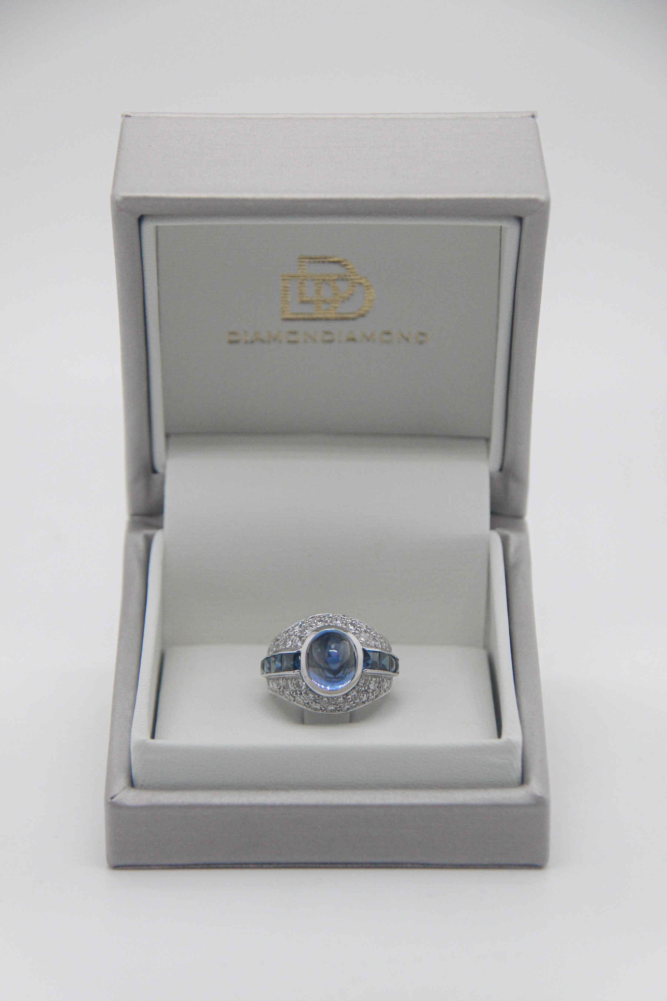 Trombino Ring with Sapphire