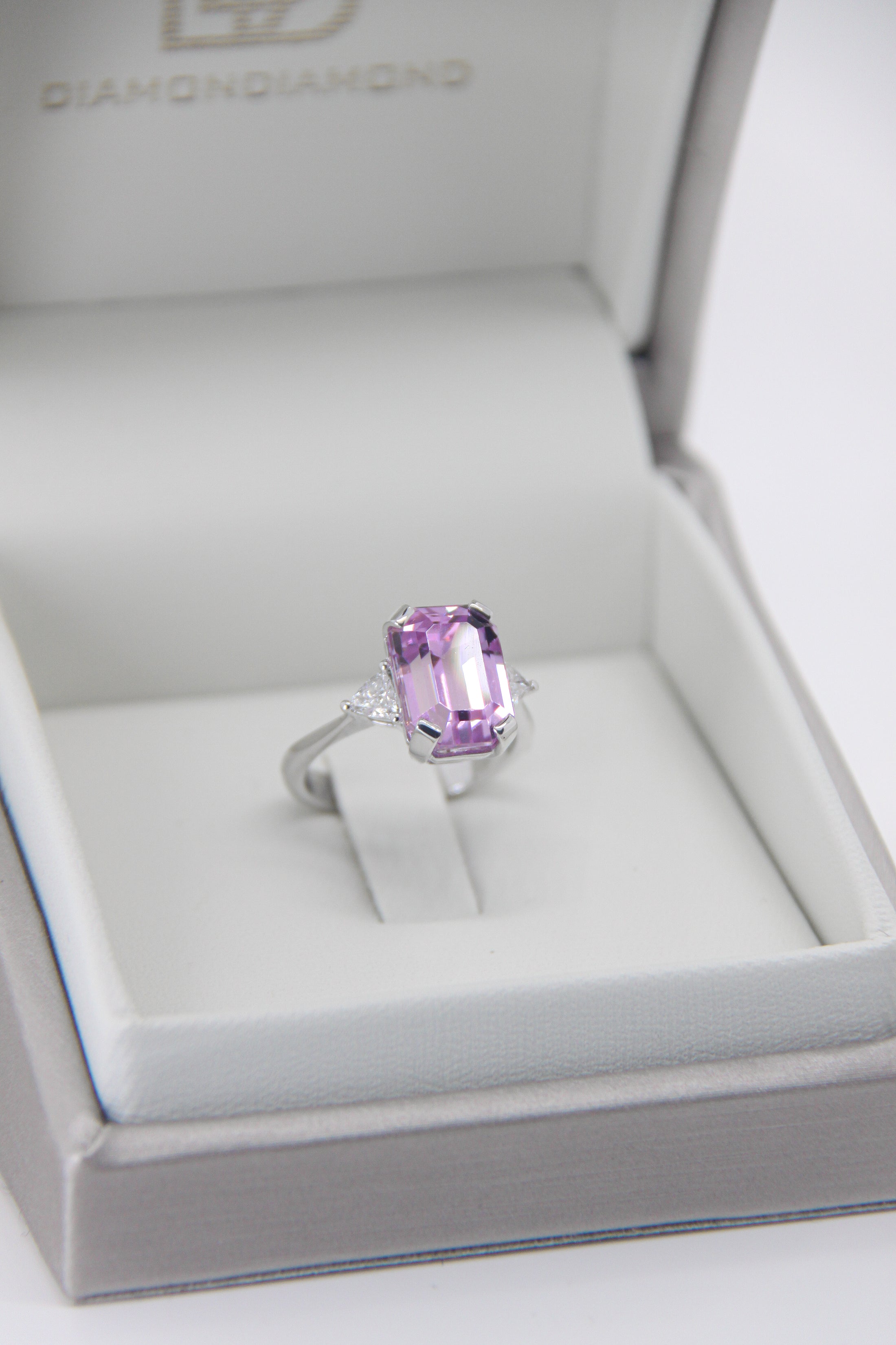 Anello con Kunzite 6,20 ct