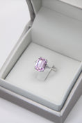 Load image into Gallery viewer, Anello con Kunzite 6,20 ct
