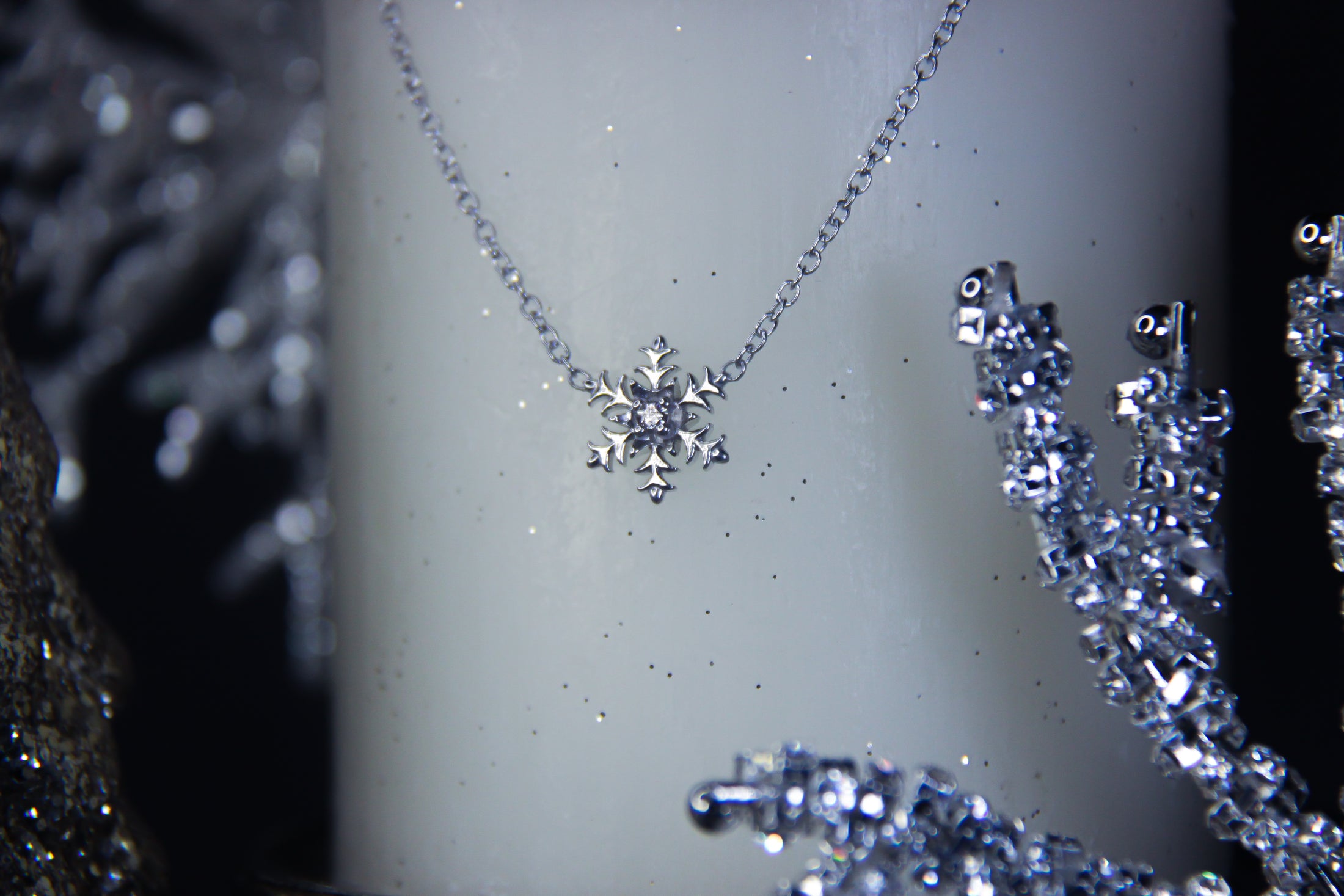 collier FIOCCO di NEVE con DIAMANTE