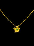 Load image into Gallery viewer, Liberty tsavorite necklace (yellow gold)
