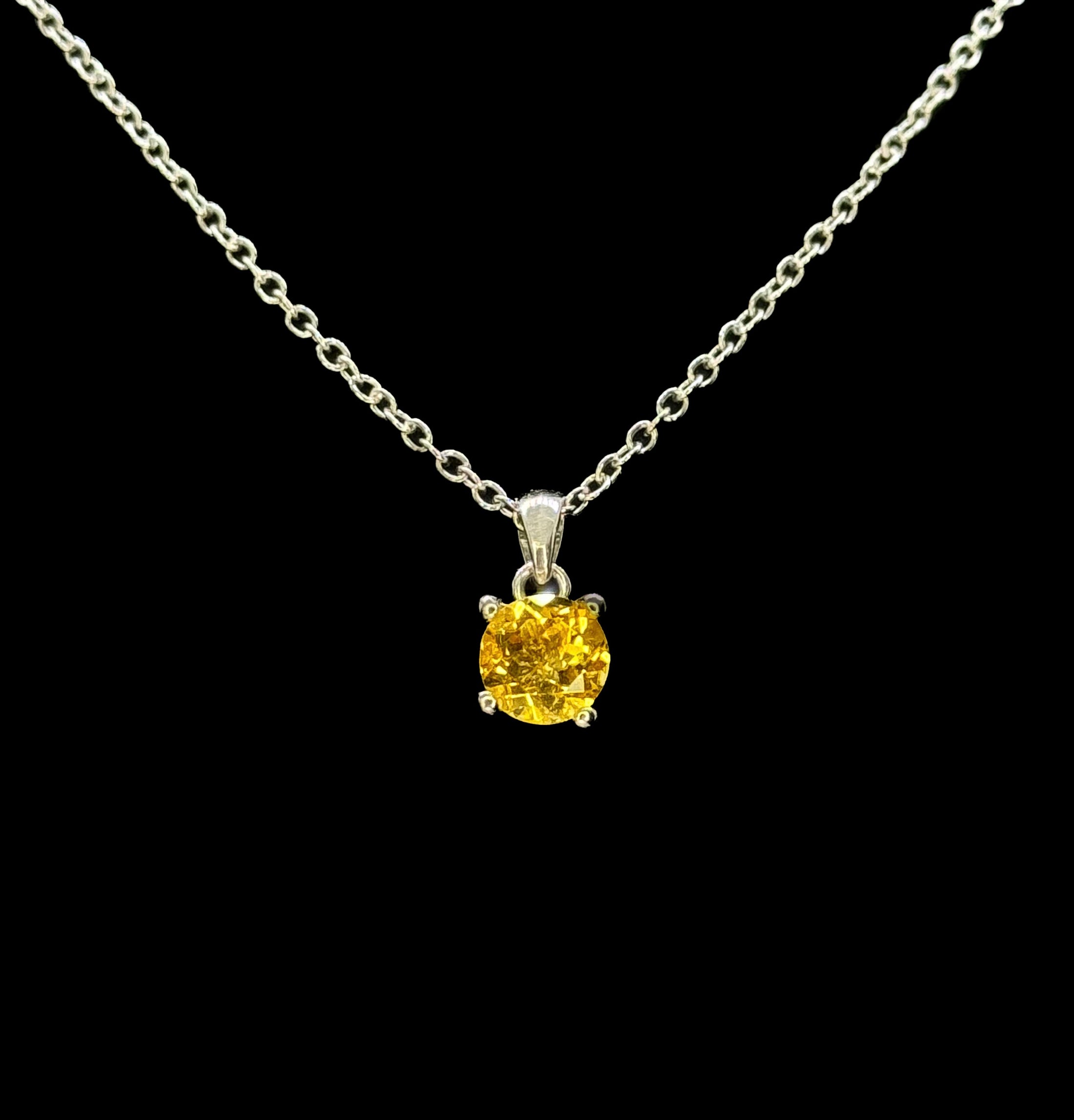 pendant with citrine quartz