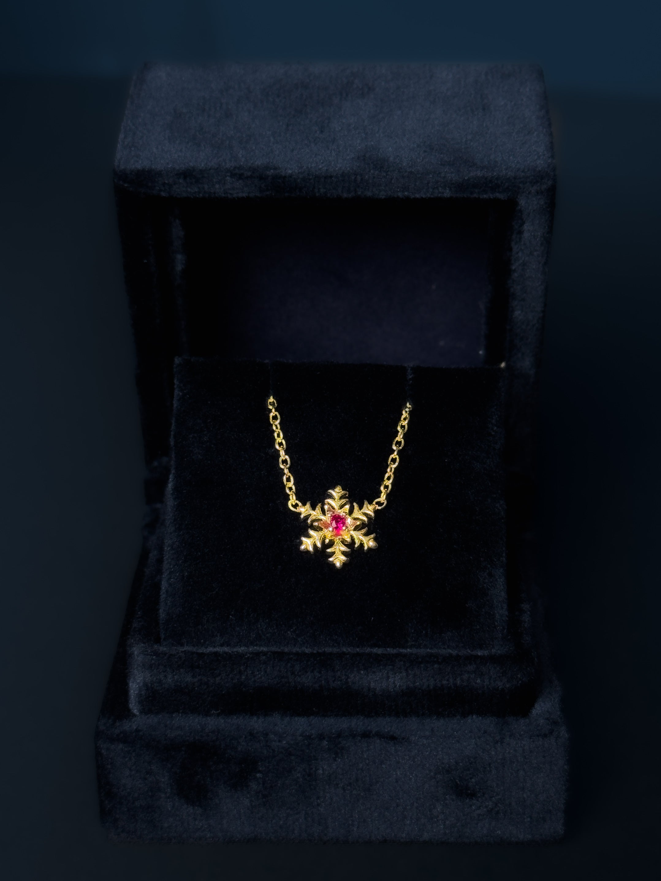 Collier Fiocco di Neve con Rubino - Oro Giallo