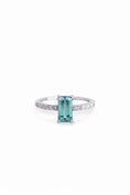 Load image into Gallery viewer, Anello con Tormalina blu-verde 0,98 ct
