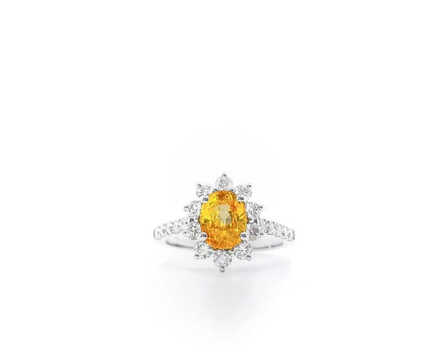 Ring with Yellow Sapphire